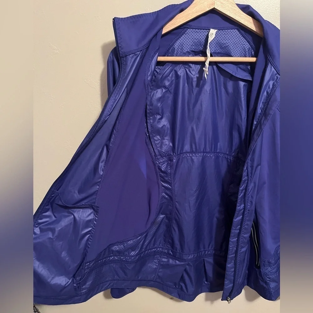 Lululemon Nothin' But Run Blue Jacket Lightweight Water Repellent Women's Size 6